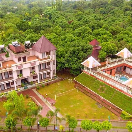 Pyramid Home Divine - A Wellness Resort Ντεχραντούν Εξωτερικό φωτογραφία